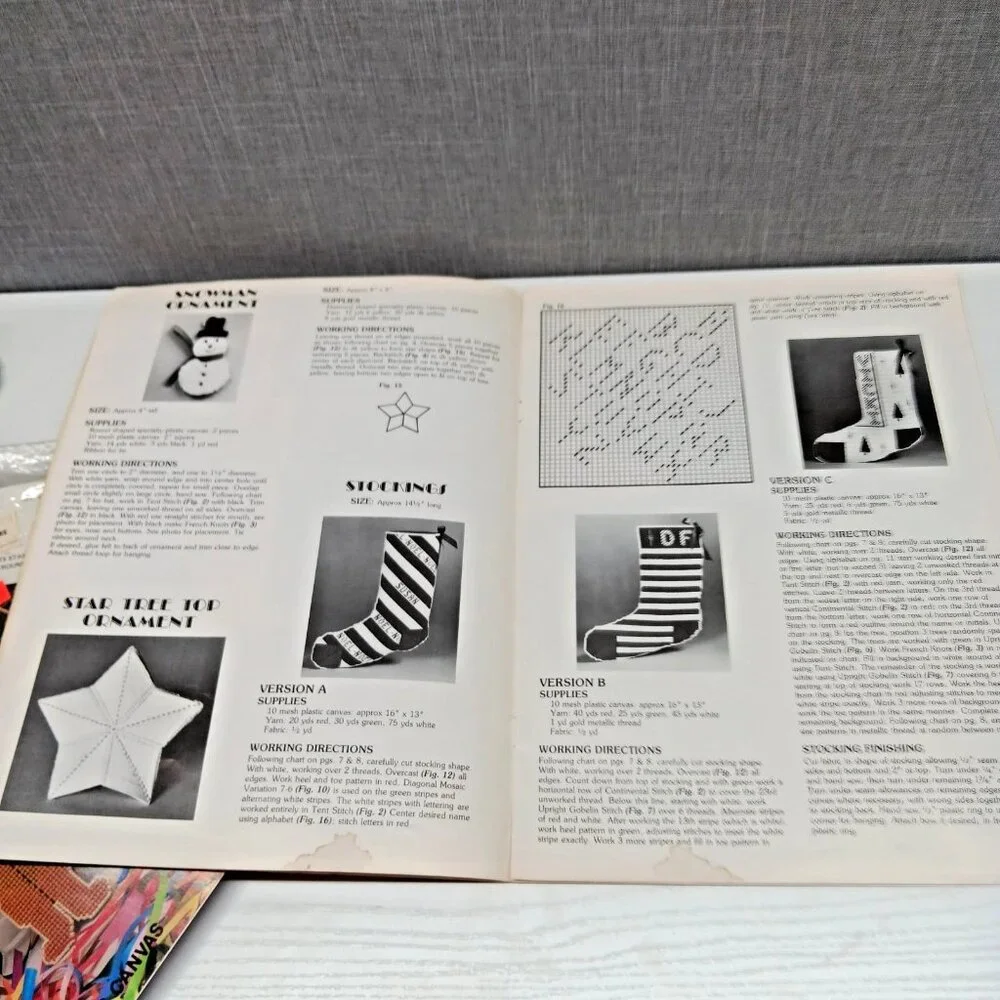 Christmas‎ Projects for Plastic Canvas Leisure Arts 20 Craft Sewing Stitch 70s